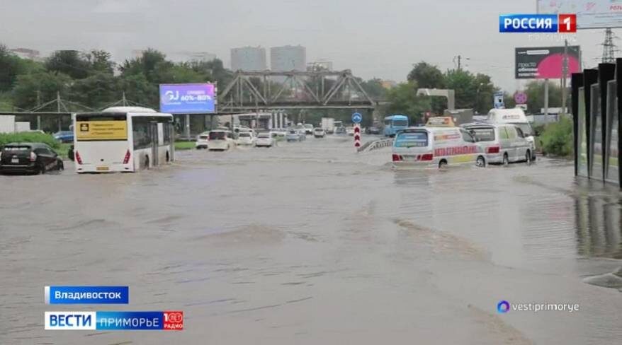 Новая ливневка спасет площадь Луговую во Владивостоке от подтопления