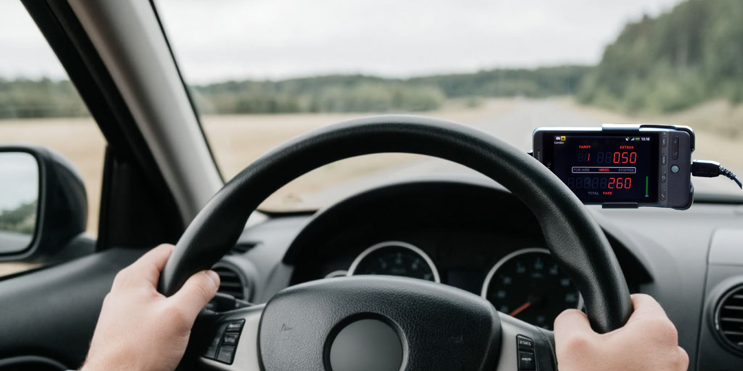 Призрак с шашечками: Почему классическое такси кануло в лету, а его место занял суррогат