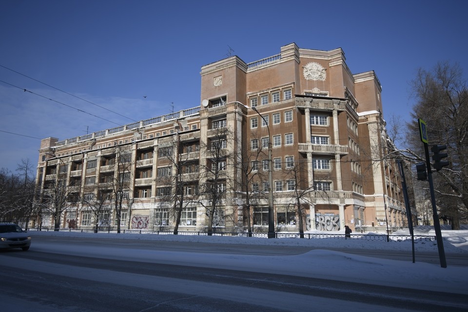    Гостиницу передадут в частные руки Алексей БУЛАТОВ