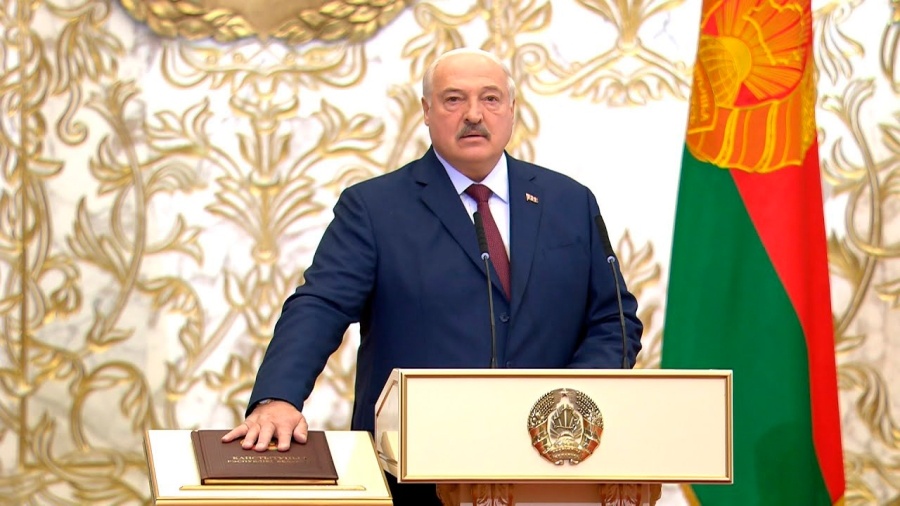     Год после инаугурации: что изменилось в стране?