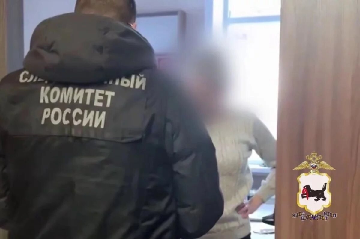    В Иркутске бывшего начальника задержали за получение взятки 600 тыс. рублей