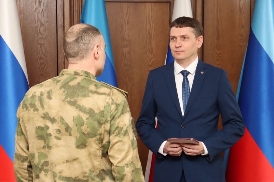   Леонид Пасечник поблагодарил защитников за мужество и самоотверженность. ФОТО: ТГ-канал Леонида Пасечника
