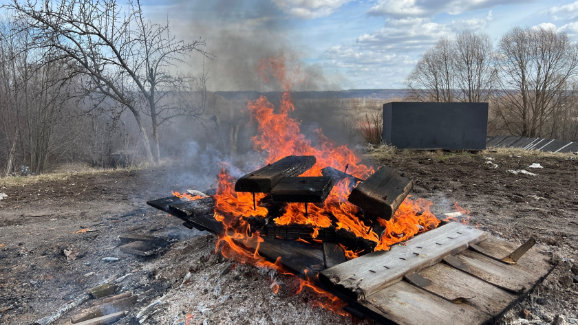 Сжигаю мусор в 5 метрах от дома без штрафа: 3 законных способа обойти правила