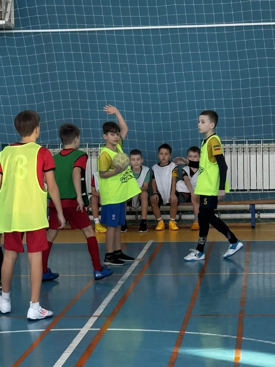    "Хотим дать ученикам возможность сразиться с соперниками из регионов, где гандбол лучше развит"