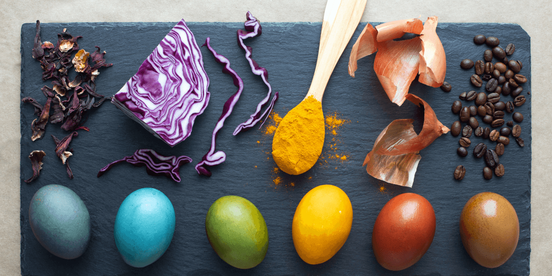 Чем покрасить яйца на Пасху: 7 натуральных красителей, которые есть у вас дома