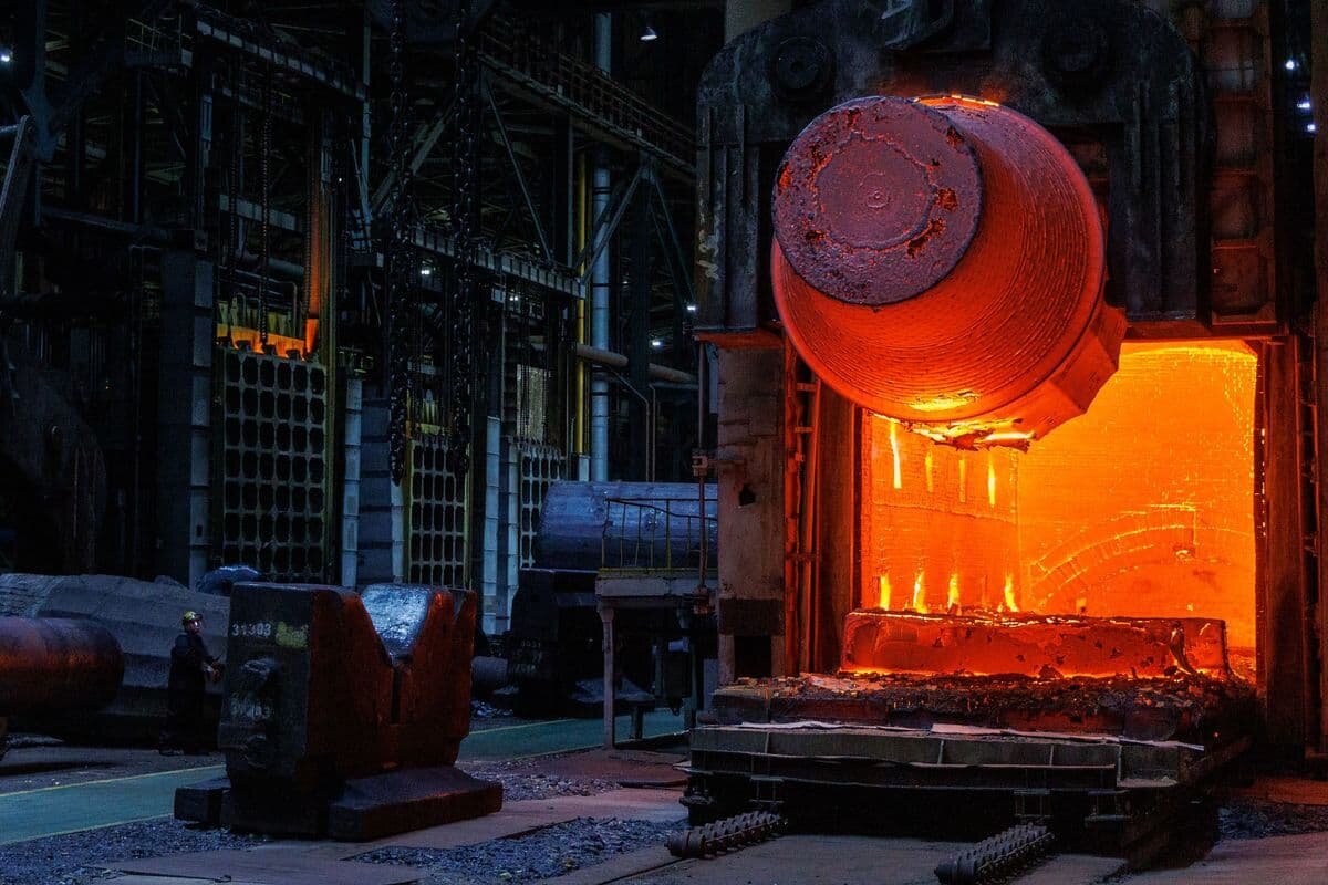     Цилиндрическая часть корпуса будущего реактора