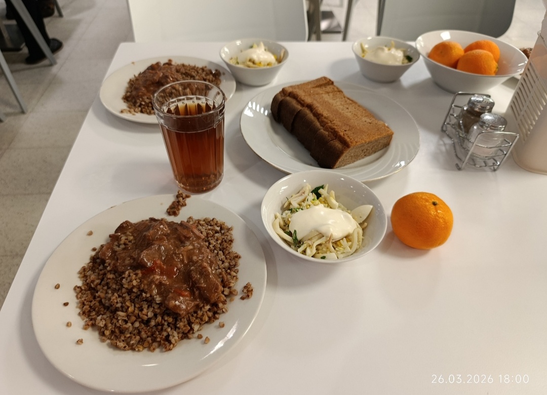 Ужин в МНТК.