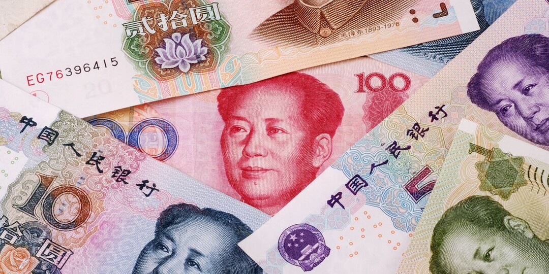 Курс юаня к рублю в первые часы торгов остается на уровне 11,68 рубля