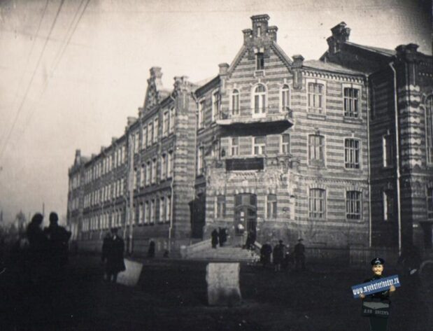    Здание Екатеринодарского коммерческого училища, ныне Кубанский государственный университет физкультуры.