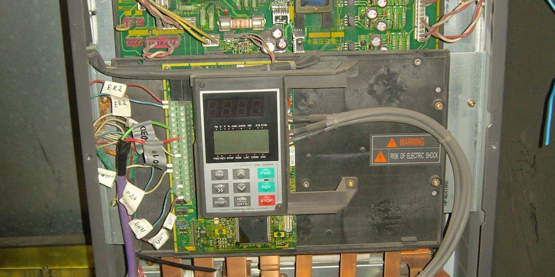 Какой преобразователь частоты лучше - Китайский или Российский? И немного о принципах работы