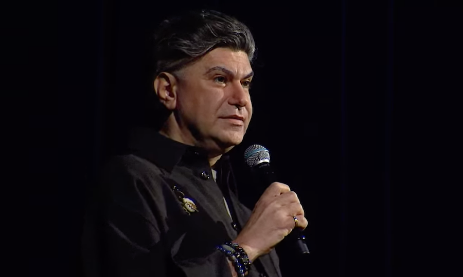 Хочу сделать нам всем особенный подарок...