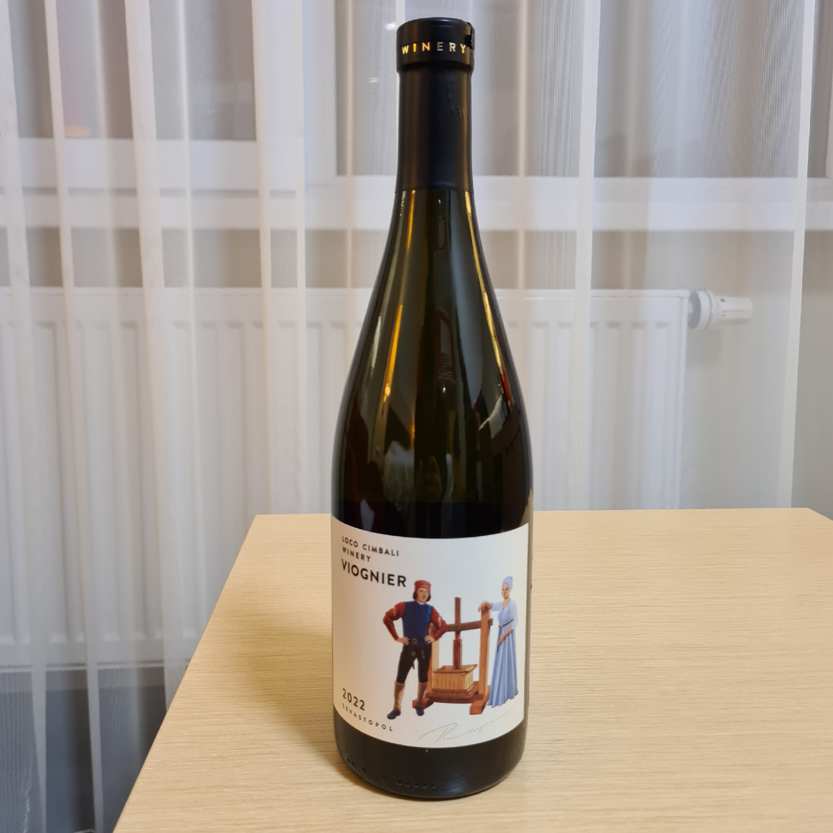 Сухое белое вино "Локо Чимбали Вионье" ("Loco Cimbali") от ООО "Агрофирма "Золотая Балка", 2022, ЗГУ "Крым".