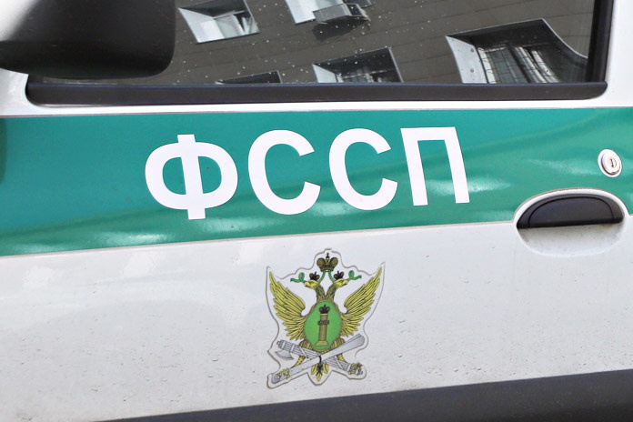 Бывшего начальника коченёвских судебных приставов задержали по делу о взятках