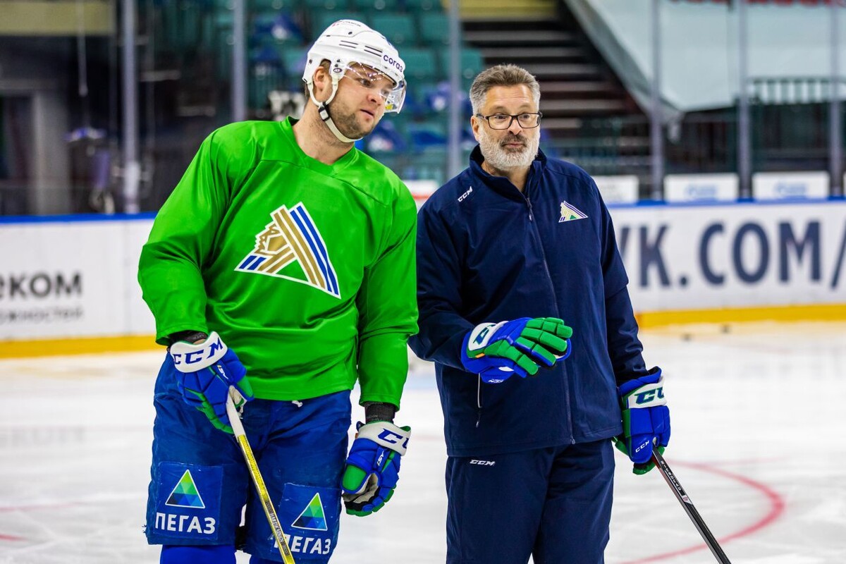    Теему Хартикайнен и Венсан Риндо / фото: hcsalavat.ru