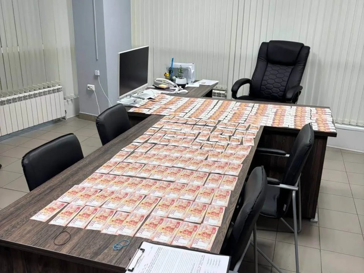    Владимир Григорьев передал 1 млн рублей Ивану Костылеву