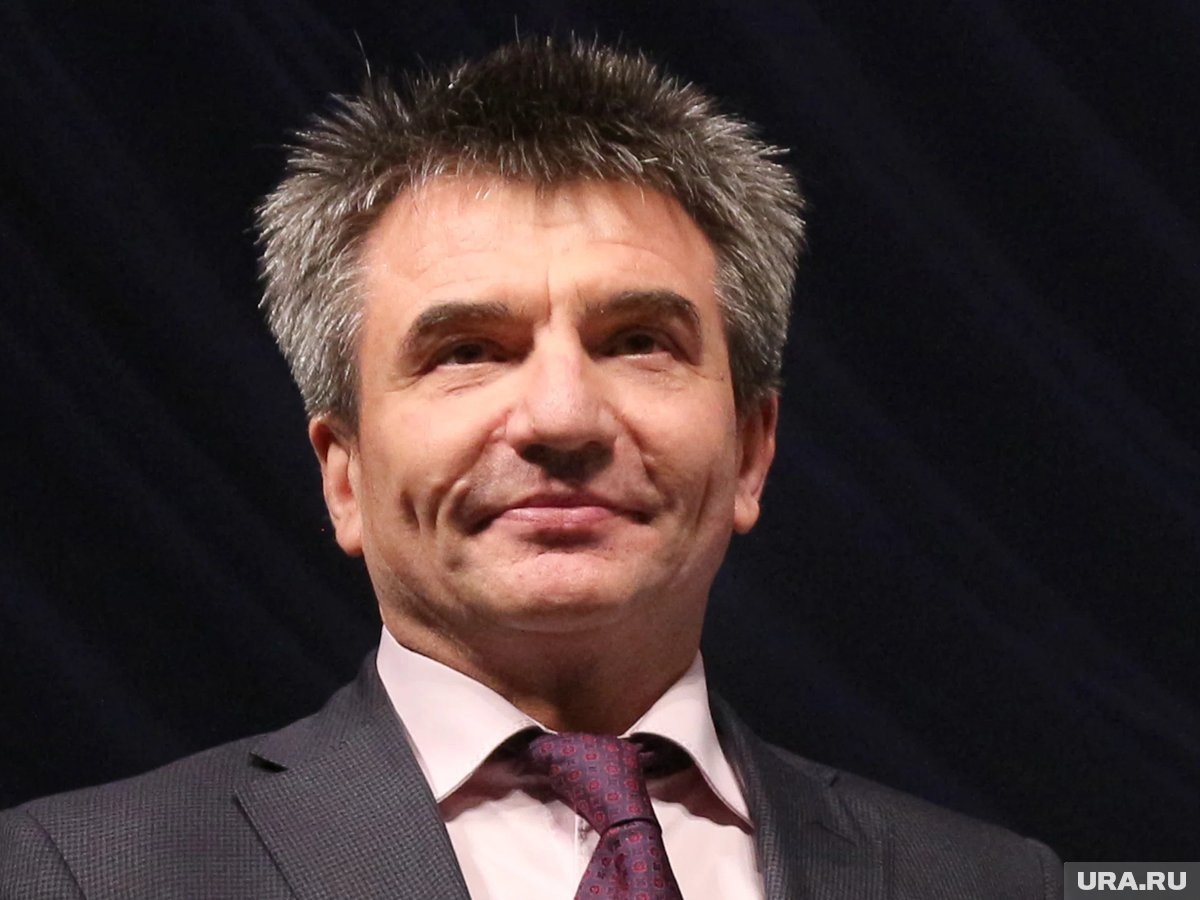     Виктор Антипин ушел с должности директора Курганской областной филармонии