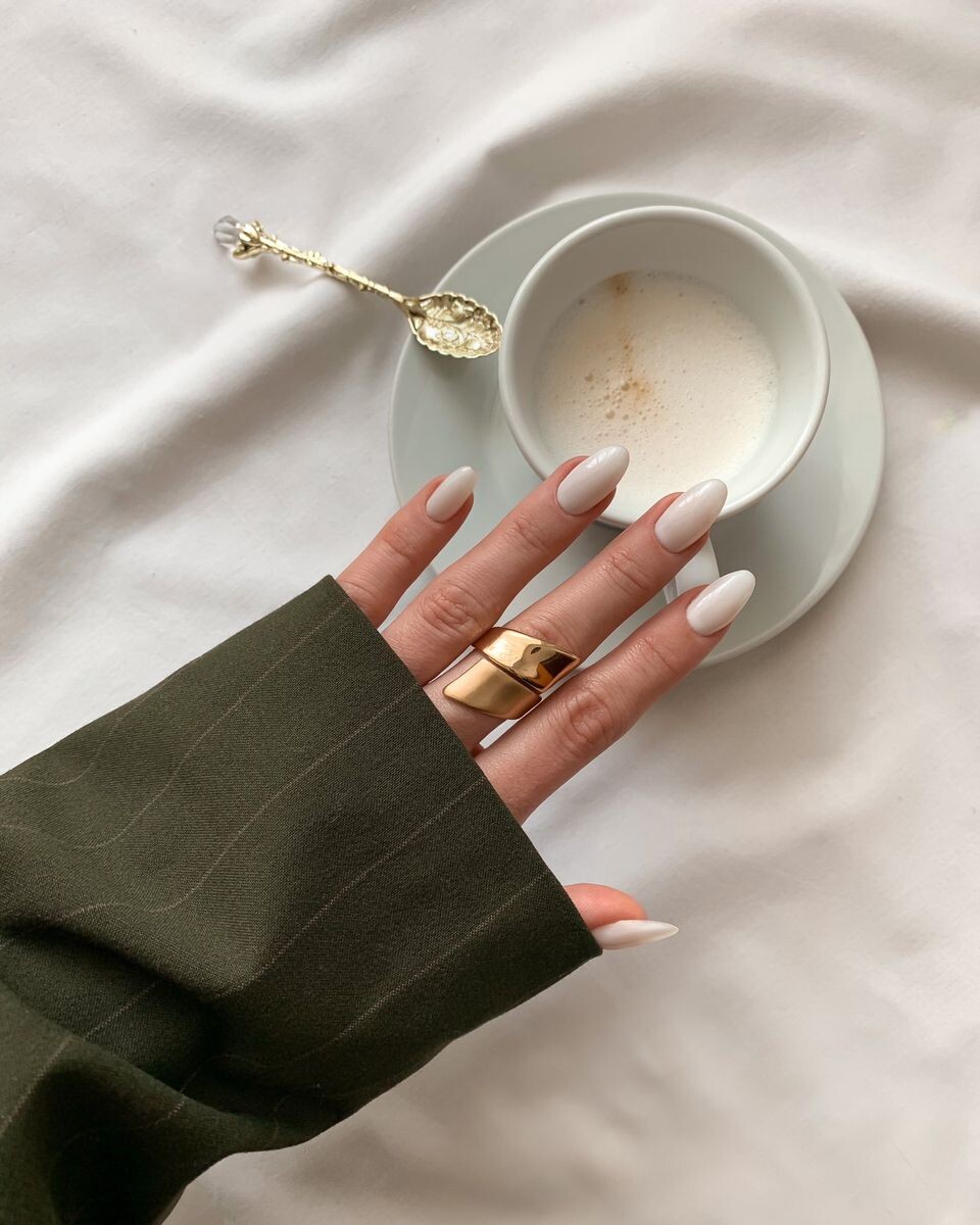 «Весна 2026: время чистоты, молочных оттенков и безупречного минимализма. Источник: Pinterest»