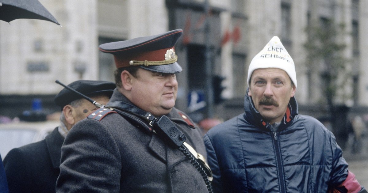 Милиция нас берегла!