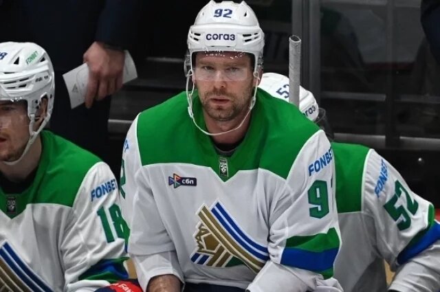    Хоккеист Евгений Кузнецов. Досье