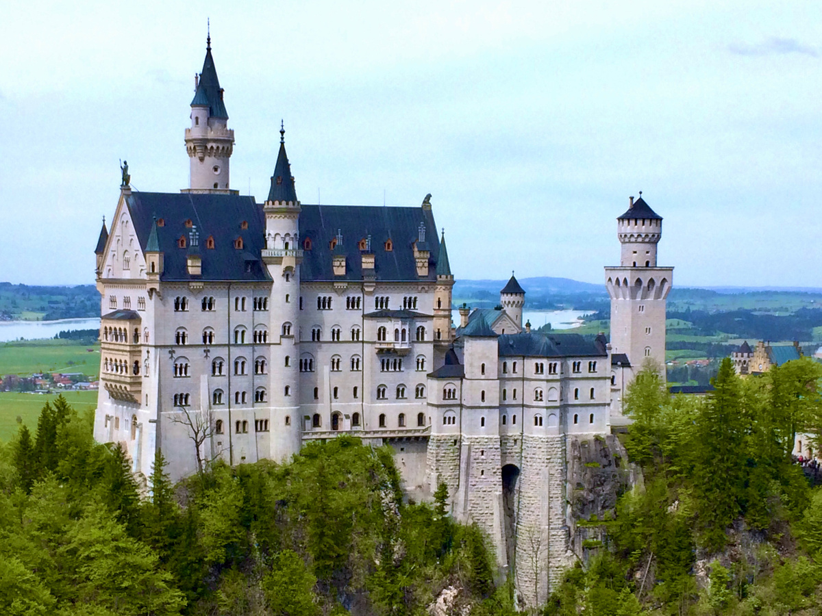 Замон Нойшванштайн в Германии