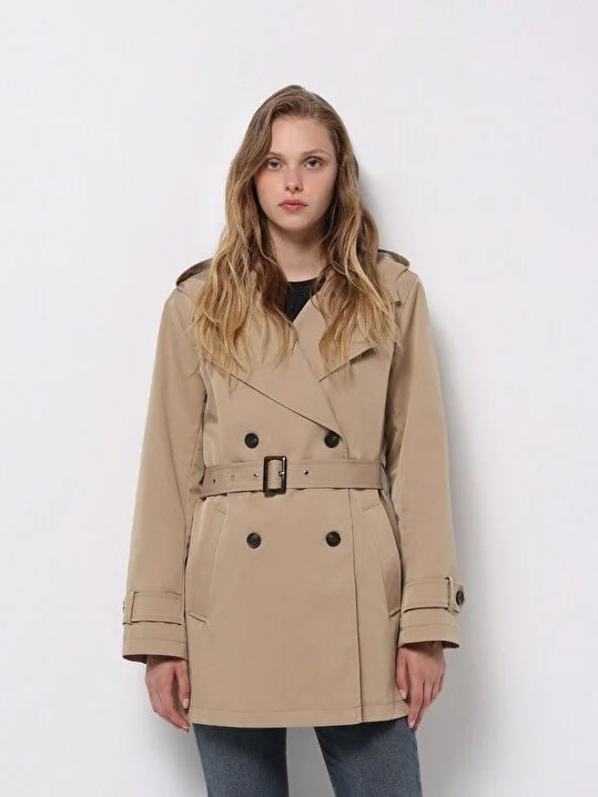 Колинс, бежевый тренч укороченный, 2 795 р. 