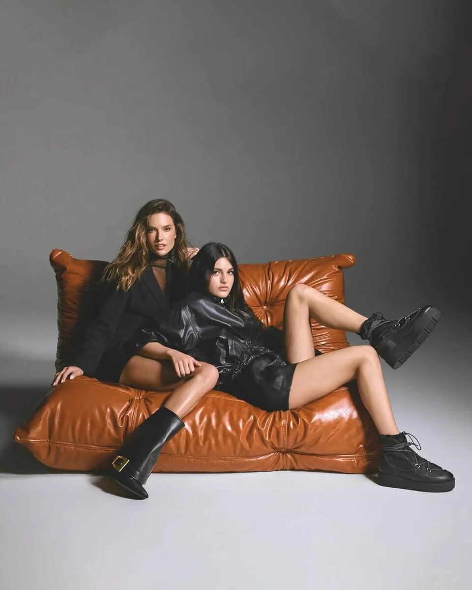 Алессандра Амбросио с дочкой📷
