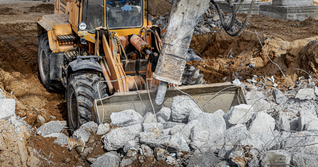 В Сочи снесли столовую-самострой