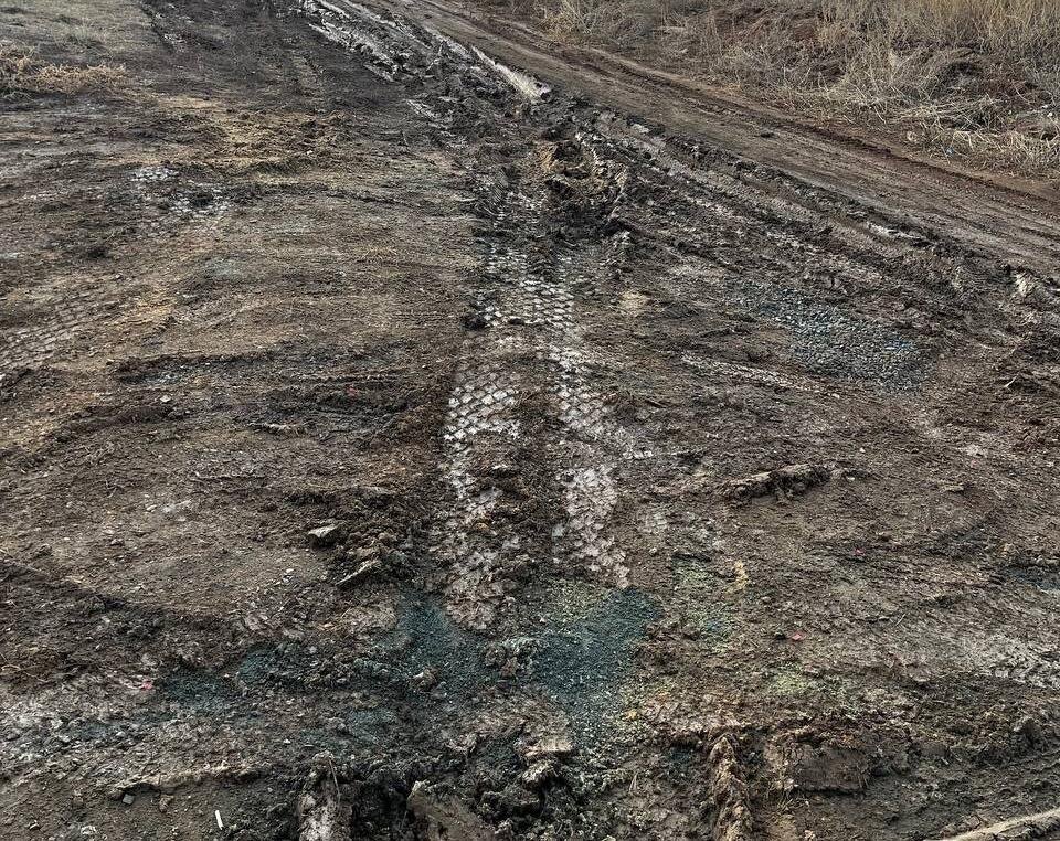    Ни пройти, ни проехать: В Орске разрушили дорожное покрытие в ходе работ