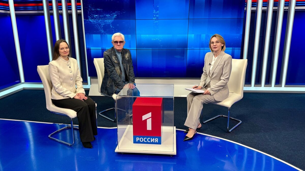    День театра