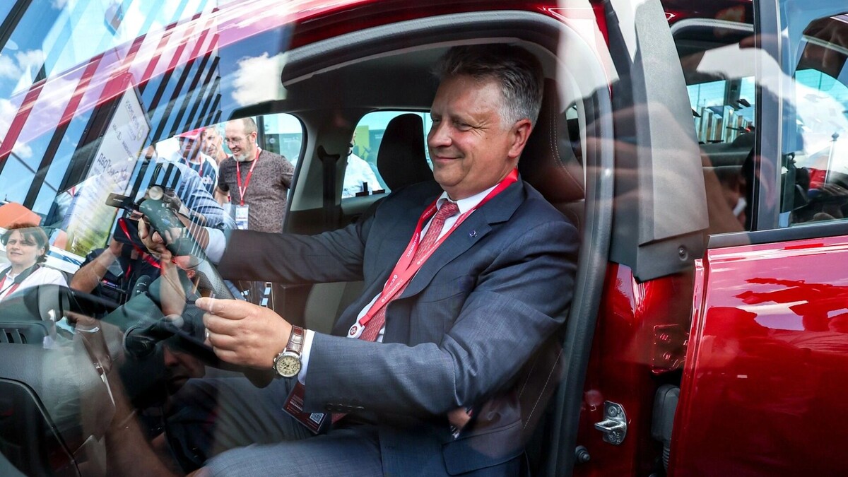    Глава АвтоВАЗа Максим Соколов замечен в использовании Mercedes   Петр Ковалев/ТАСС