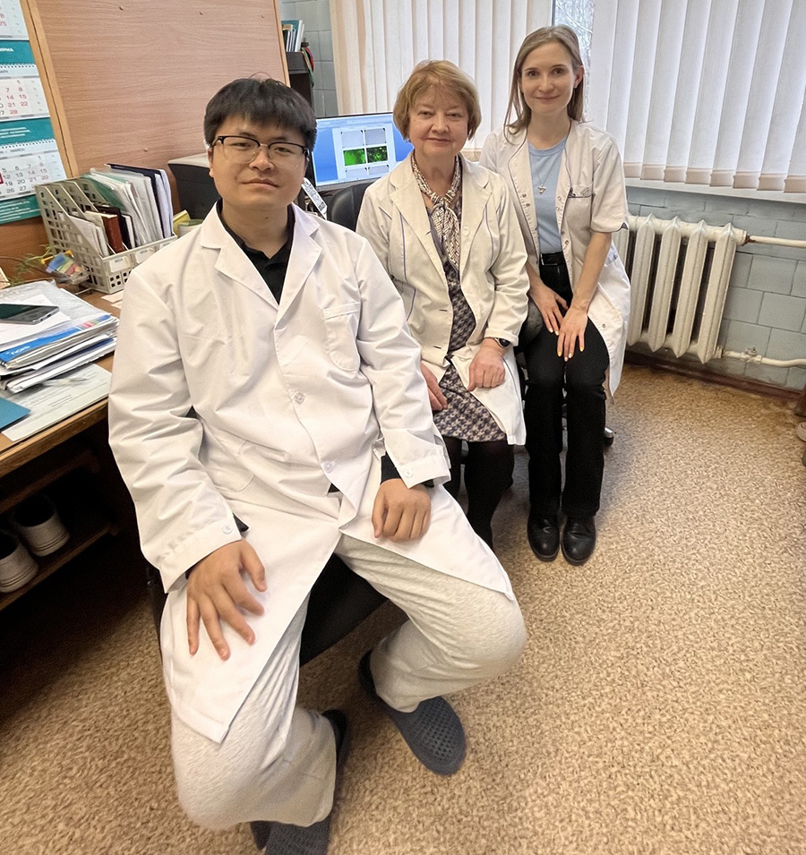 Участники научного коллектива
Фото: Тихоокеанский институт биоорганической химии имени Г.Б. Елякова ДВО РАН/Татьяна Мизгина