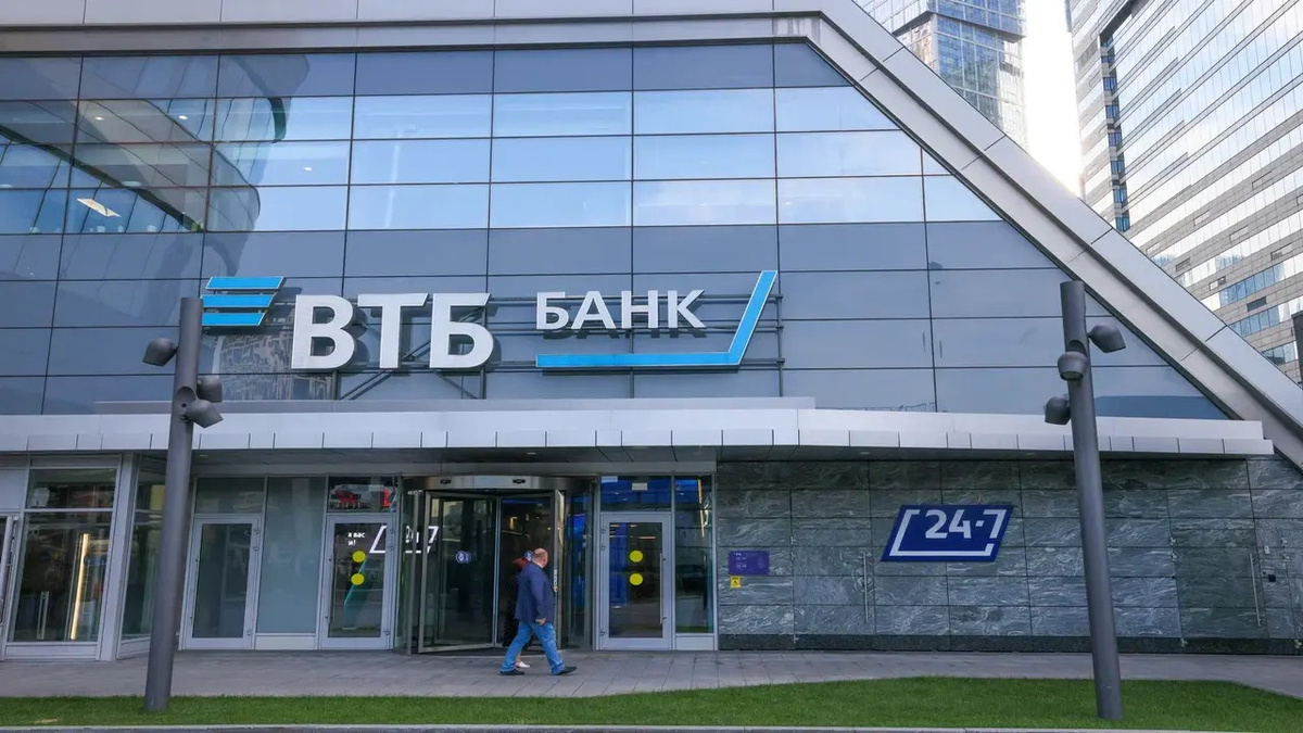    Аналитика ВТБ: россияне стали чаще оставлять чаевые в кафе и барах