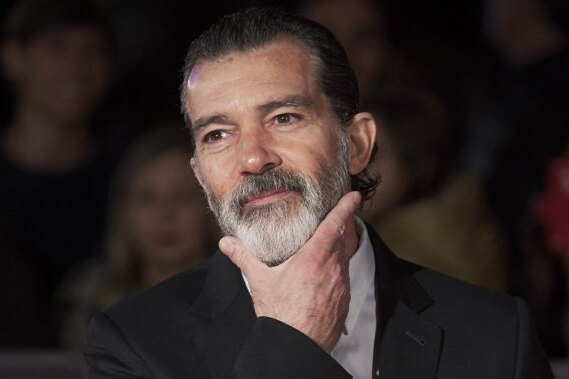     Антонио Бандерас рассказал, как резко изменил жизнь после «столкновения со смертью»