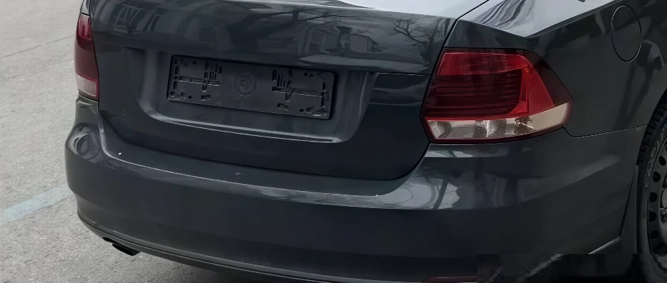 В Краснодаре камеры станут фиксировать снятие номеров на парковках