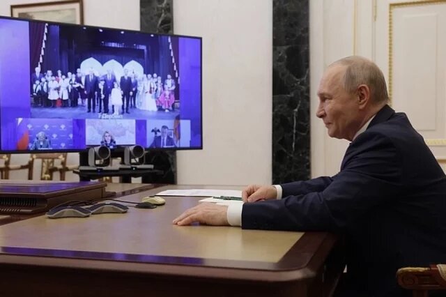    Что за азербайджанский театр в Дербенте, который открыл Владимир Путин?