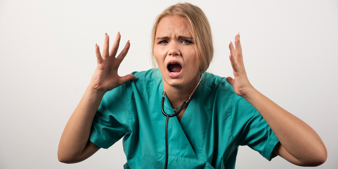 Как врачу защититься от агрессивного пациента