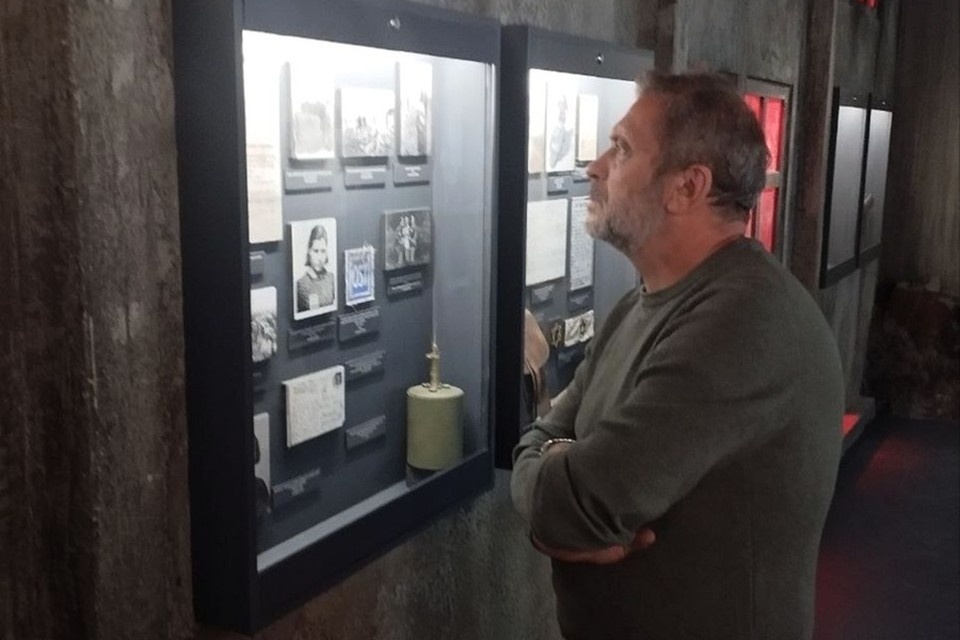    Семьям ветеранов ДНР провели экскурсию по музею героев подполья. Фото: Филиал фонда «Защитники Отечества» в ДНР