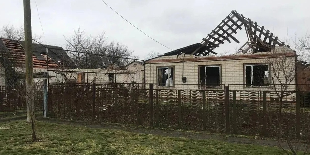 Специалисты из Марий Эл восстанавливают жилые дома в Куйбышевском округе после атак БПЛА