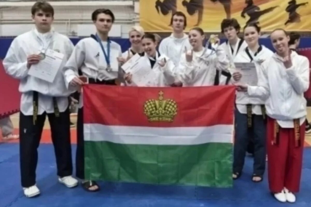    Калужская сборная по тхэквондо завоевала серебро чемпионата ЦФО