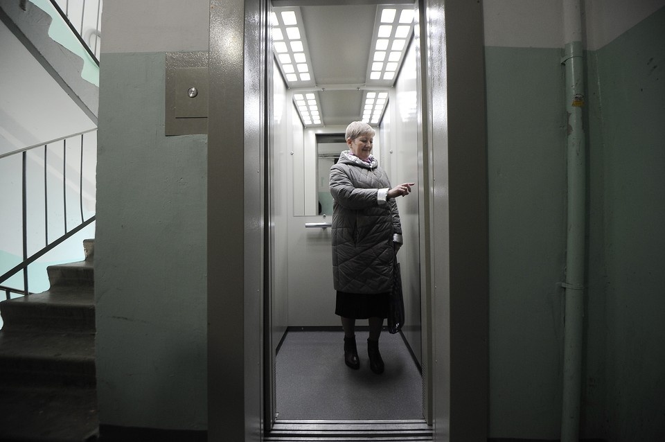    Работы по замене лифтов запланированы в Самаре, Тольятти, Новокуйбышевске и Волжском районе. Алексей БУЛАТОВ