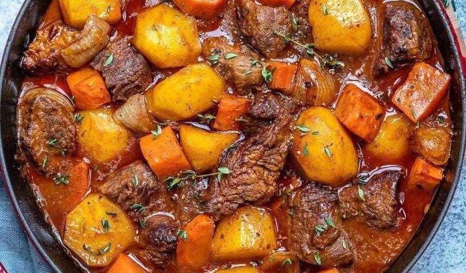 Приходят на запах, а потом молча едят: вот какая должна быть тушёная картошка с мясом