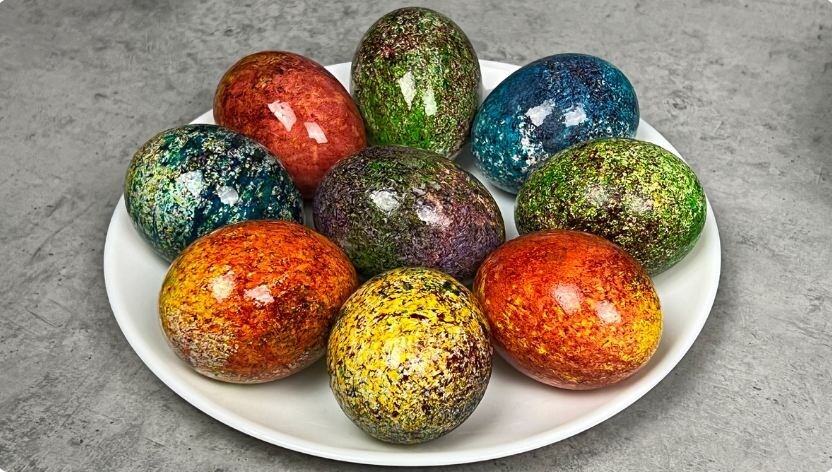 Как я крашу яйца, чтобы они были как разноцветная мозаика