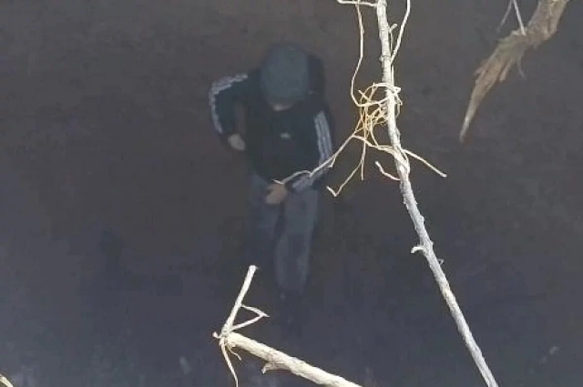    В Башкирии десятилетний мальчик провалился под снег на трехметровую глубину