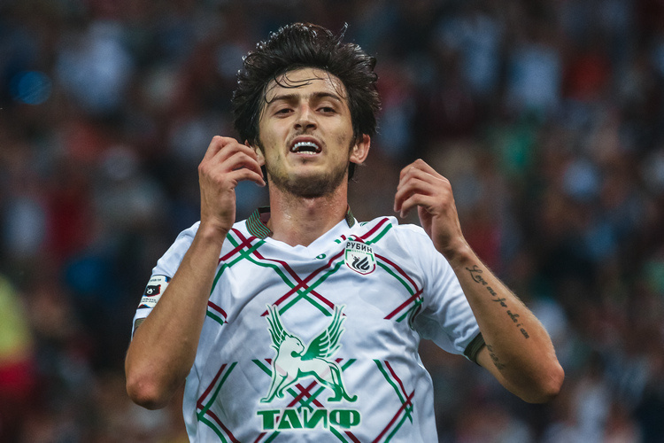    Иран конфискует имущество экс-игрока «Рубина», «Зенита» и «Ростова» Сердара Азмуна.   
Фото: «БИЗНЕС Online»