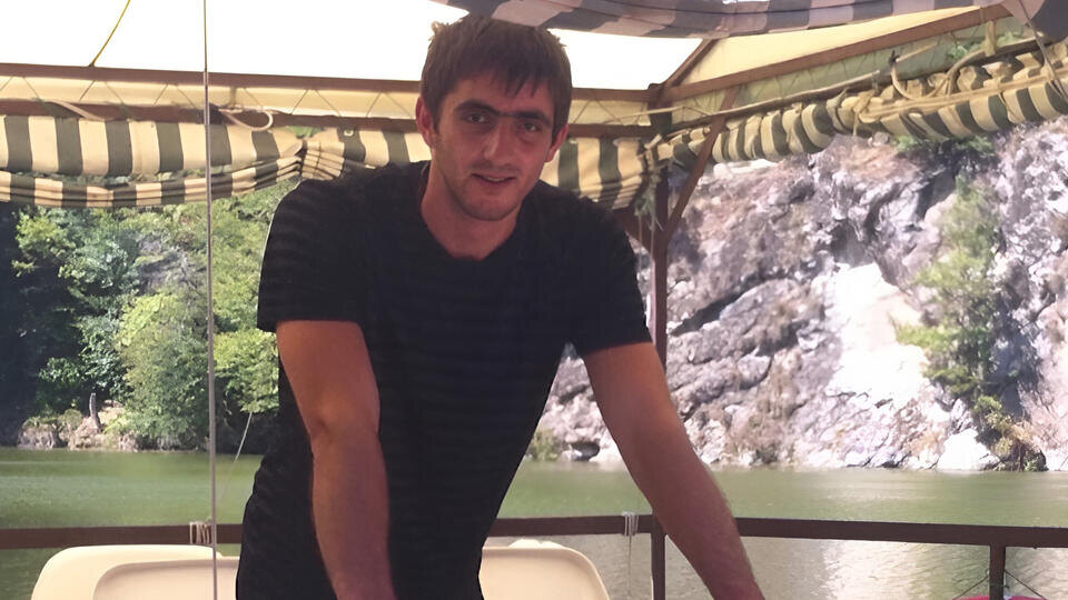     Убийца режиссера Политика получил 11 лет колонии строгого режима заочно "112"