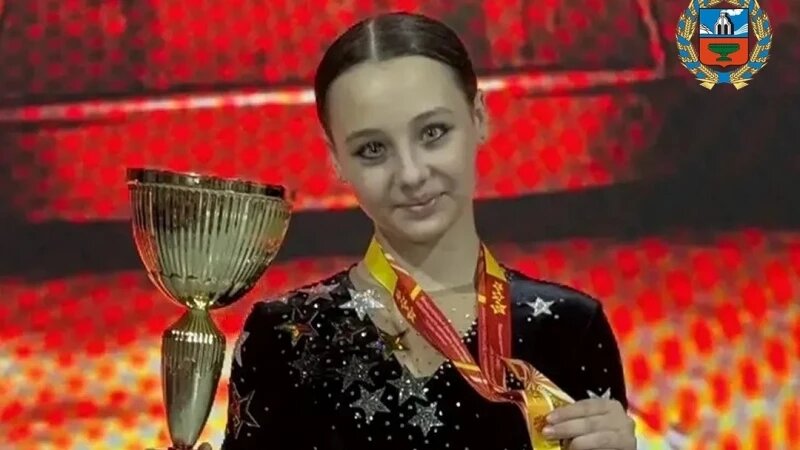     Солистка цирковой студии «Арлекино» Анастасия Тищенко. Пресс-служба правительства Алтайского края