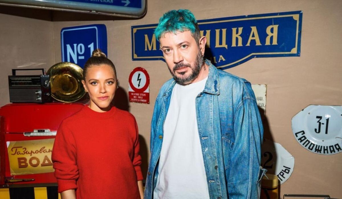     Алина Зиннатуллина и Артемий Лебедев Источник: «Инсайт Люди» Автор фото: «Самый лучший подкаст»