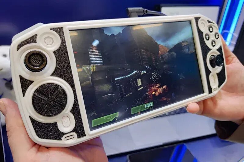 «АБВГ-дека» с AliExpress: в первой отечественной консоли не оказалось российских деталей