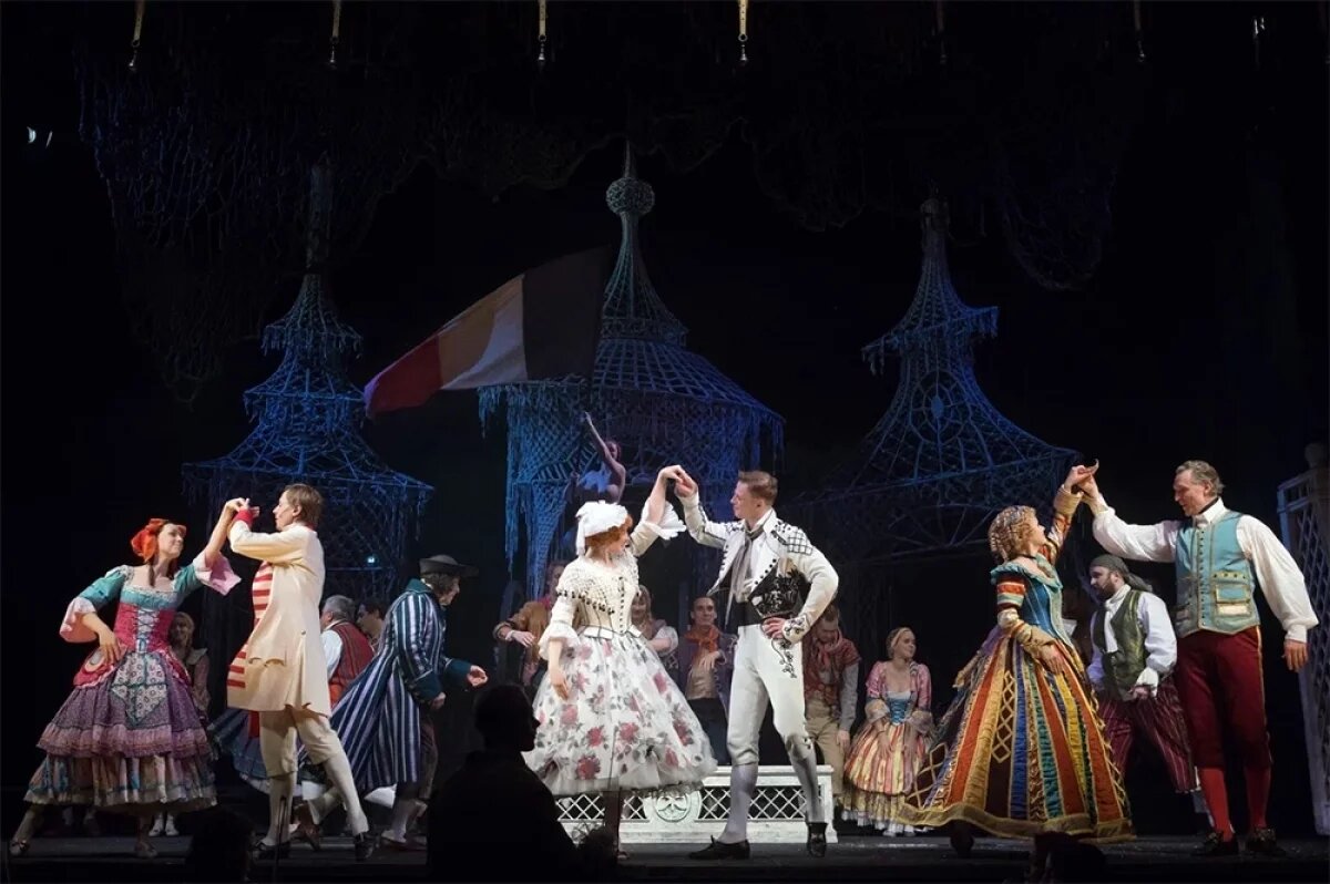    «Безумный день, или Женитьба Фигаро».