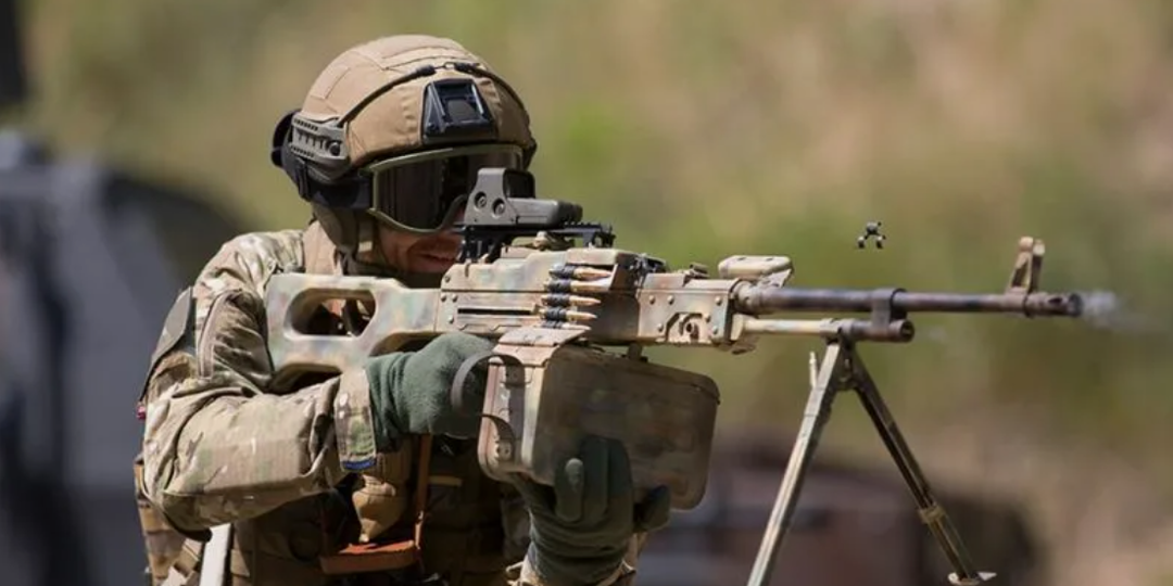 Пулемёт, который прячут под плащом: зачем в России создали ПКZ и что в нём не так